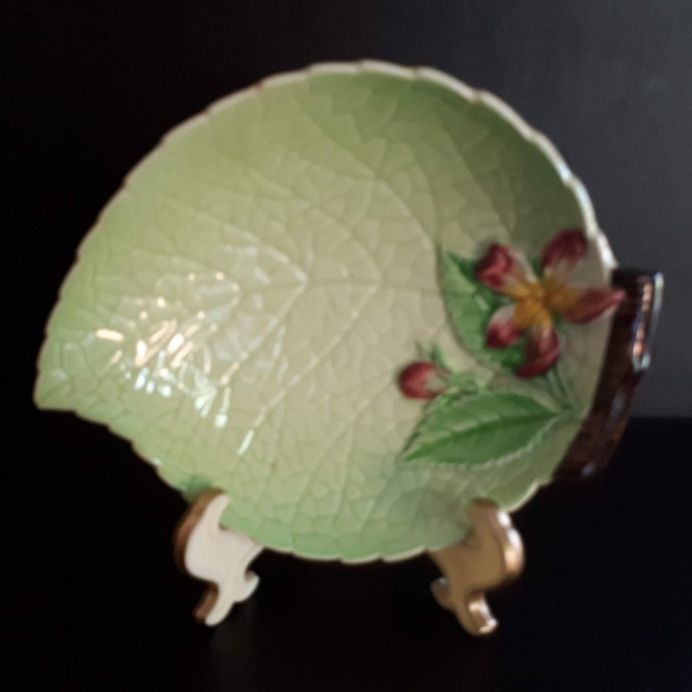 Carlton ware Green Apple blossom leaf plate